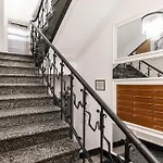 Classic Beautiful Old Town Ac Wifi Parking Apartman